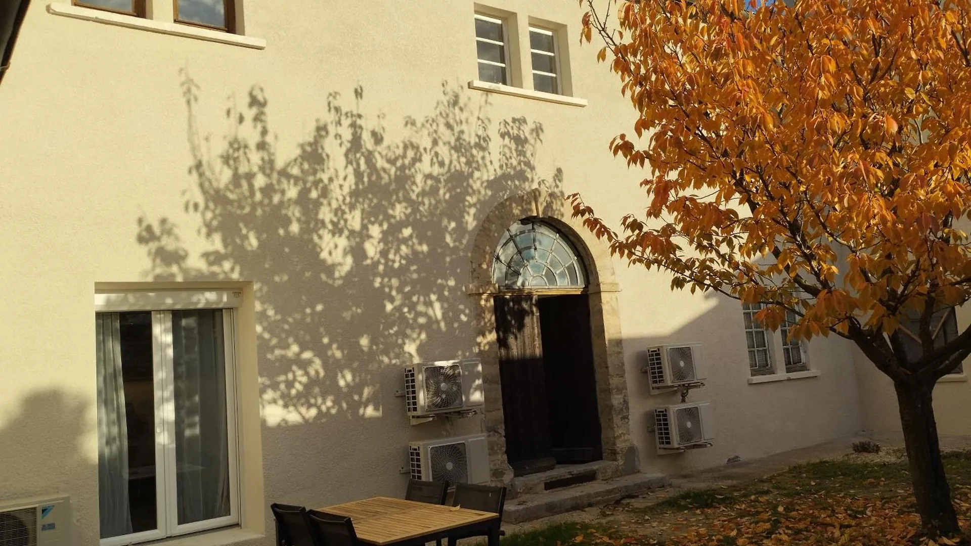 T2 Renove Avec Parking Prive A Proximite De Lyon Apartment Pierre-Benite France