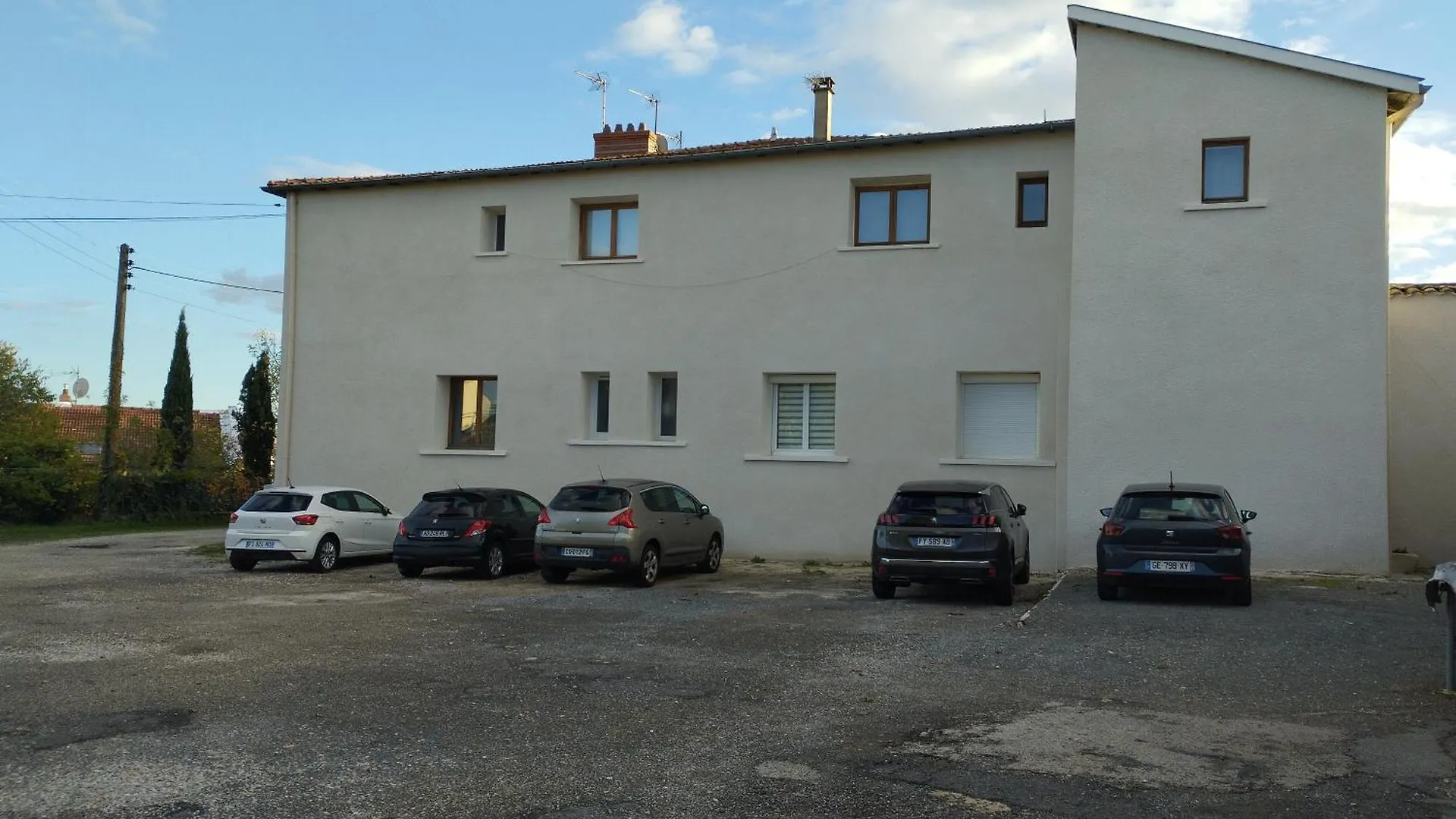 T2 Renove Avec Parking Prive A Proximite De Lyon Apartment Pierre-Benite France